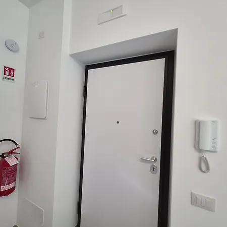Five * Fondi