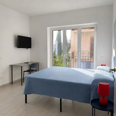 Apartmán Five Fondi